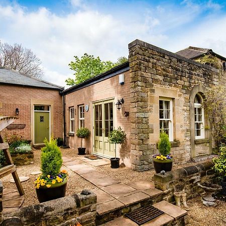 Coach House B & B 阿尼克 外观 照片