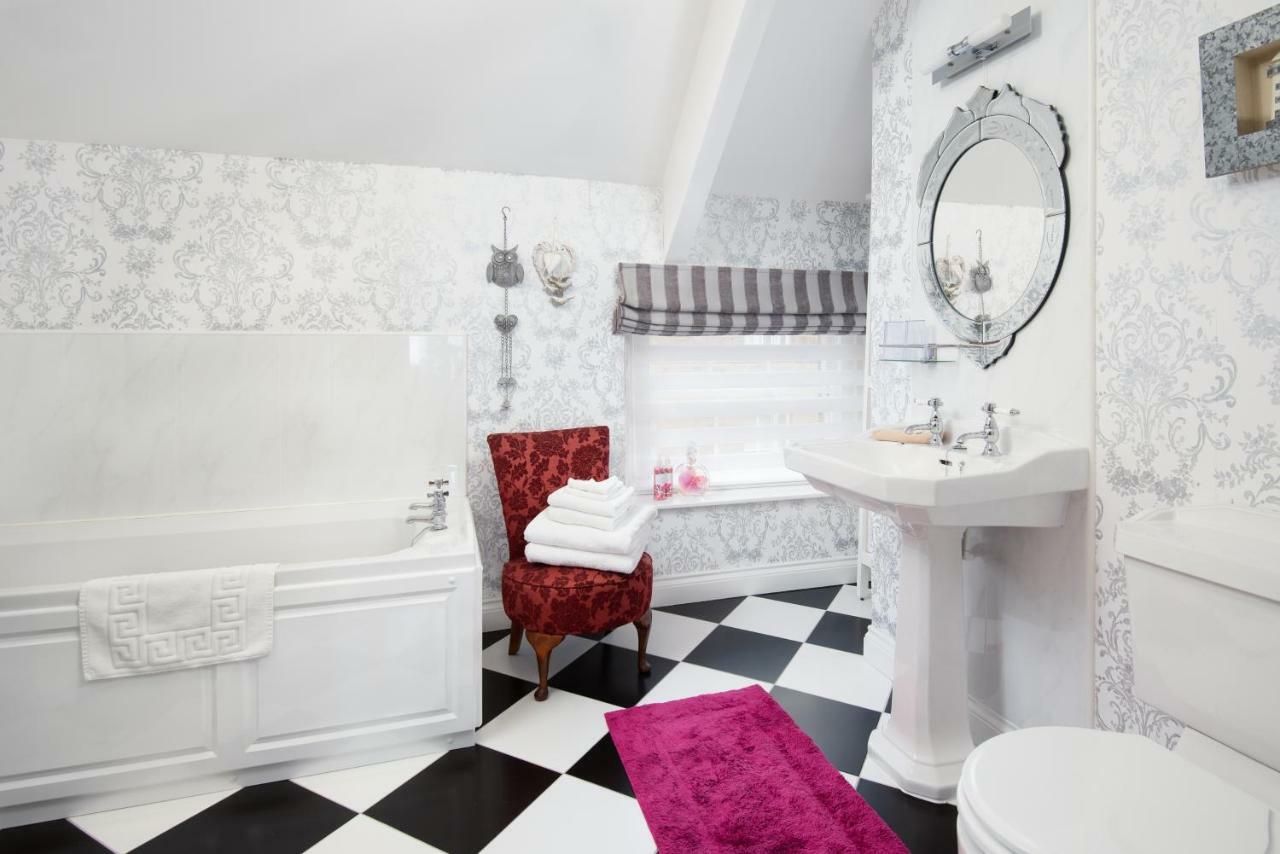 Coach House B & B 阿尼克 外观 照片